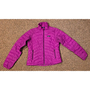 Patagonia Women’s Small Magenta Puffer Jacket Goose Down Insulated Warm Outdoor